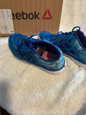 Reebok  Blue Mesh Athletic Sneakers